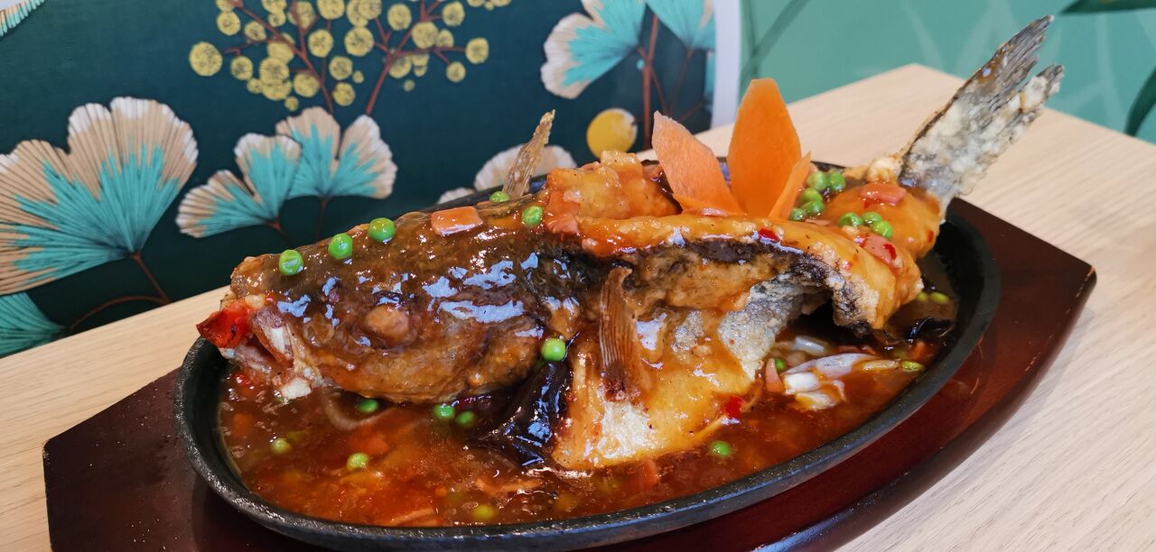 Poisson (Bar entier) en enfer du restaurant chinois Le Ginkgo à Vichy