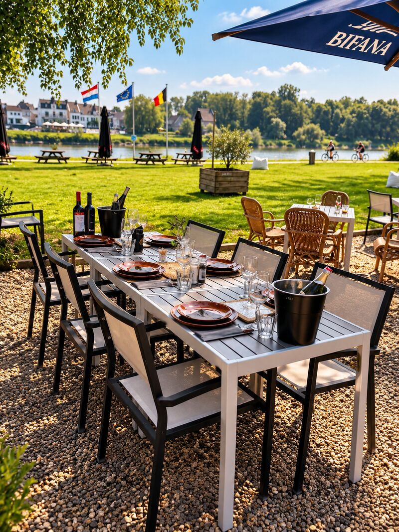 Dining by the River