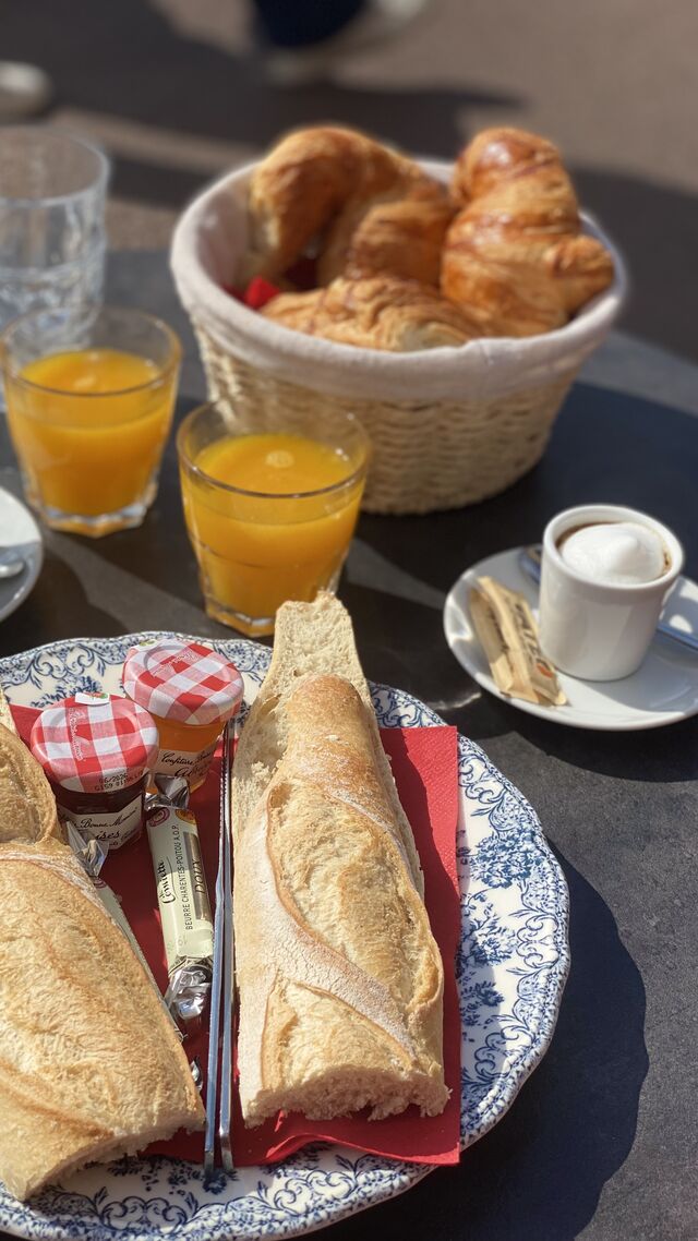 PETIT DEJEUNER