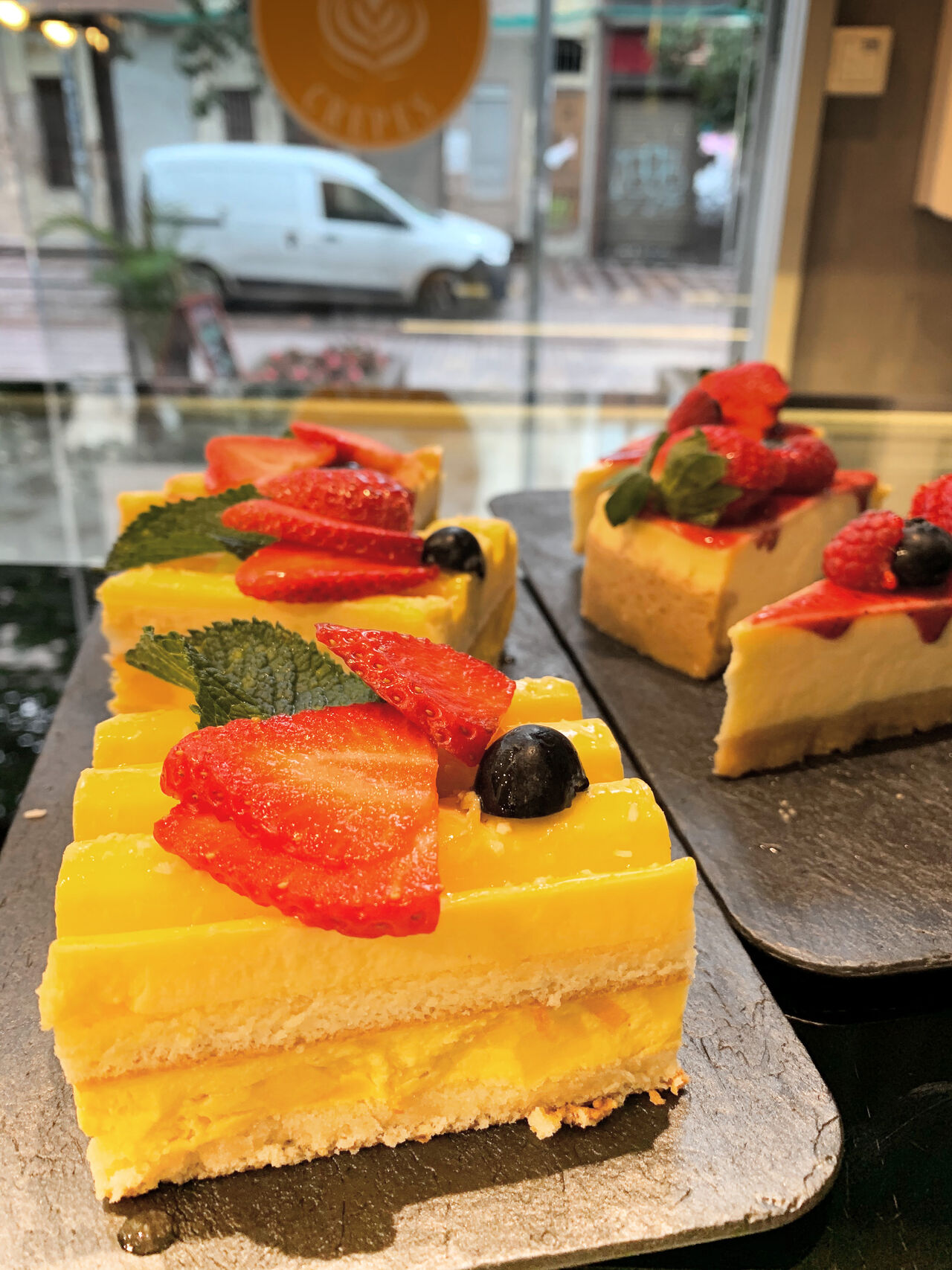 Tarta de mango y fruta de la pasión?