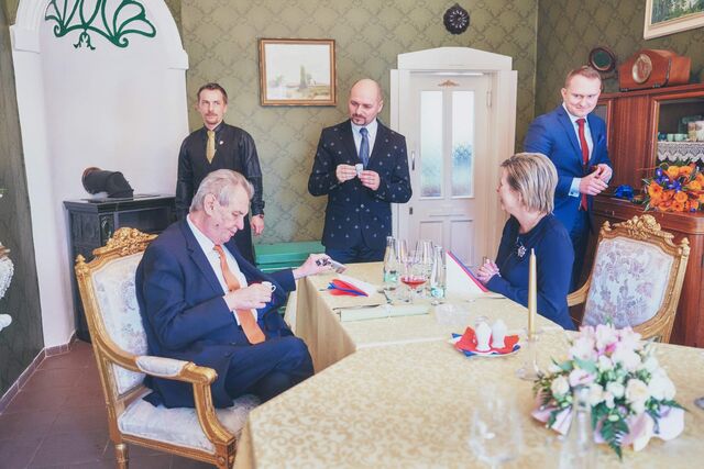 Návštěva pana prezidenta České Republiky Miloše Zemana v zeleném salónku.