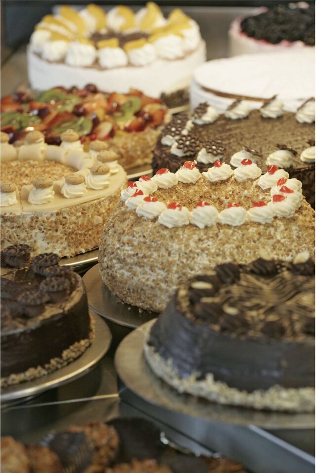 Unsere tägliche Auswahl an hausgemachten Torten und Kuchen.