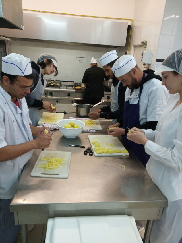 Formation cuisine au plateau technique de de l IFREC a st Pierre la mer
11560