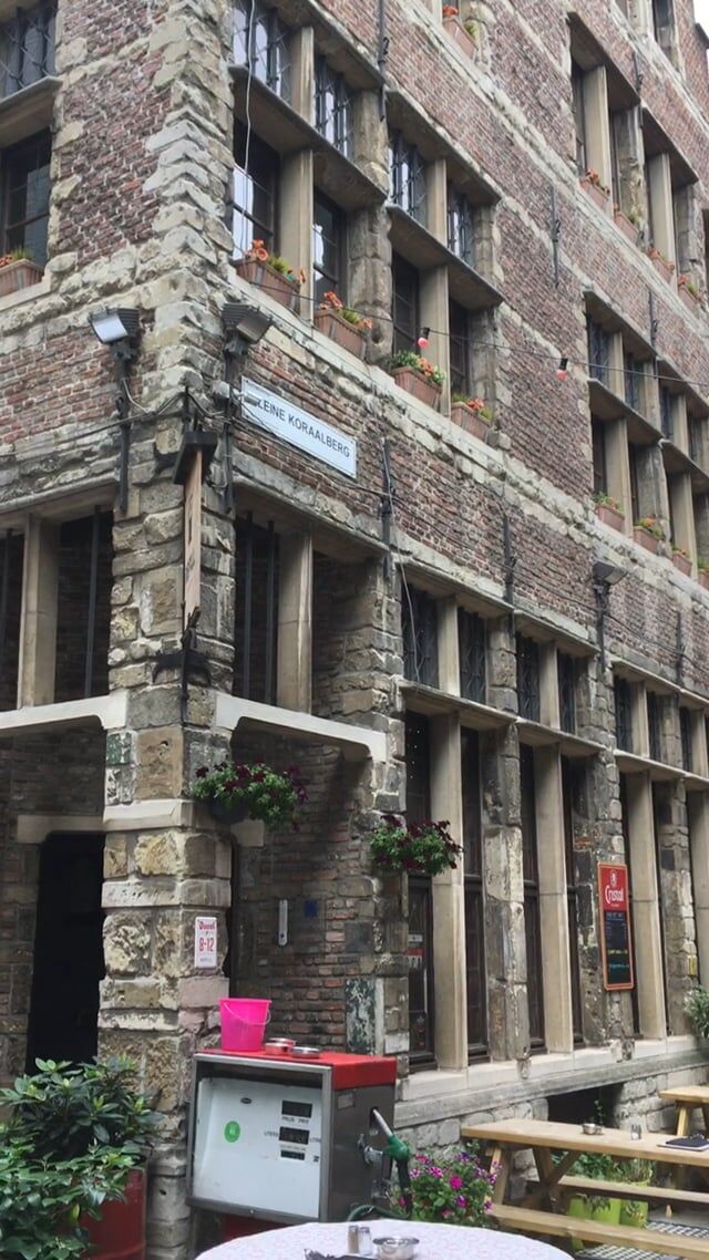 Take a look at our café-restaurant and our large terrace in the old city centre of Antwerp