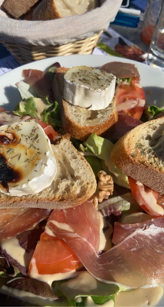 Salade chèvre chaud 