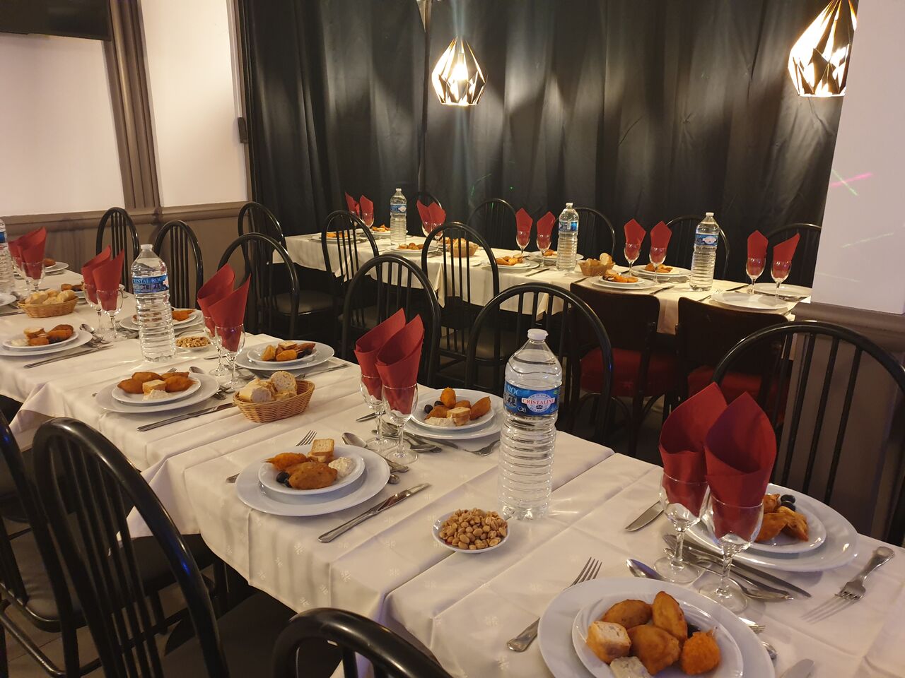 Restaurant pour anniversaire, baptême, communion, mariage, ou simplement pour faire la fête