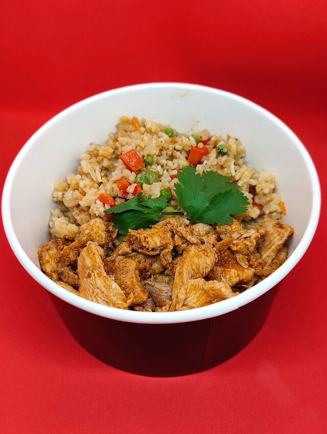 Riz sauté et poulet aux épices saté 
