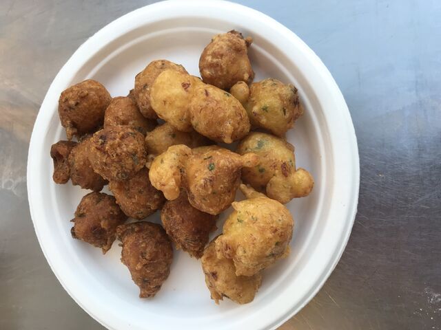 Lot 10 accras. Morue. 5€