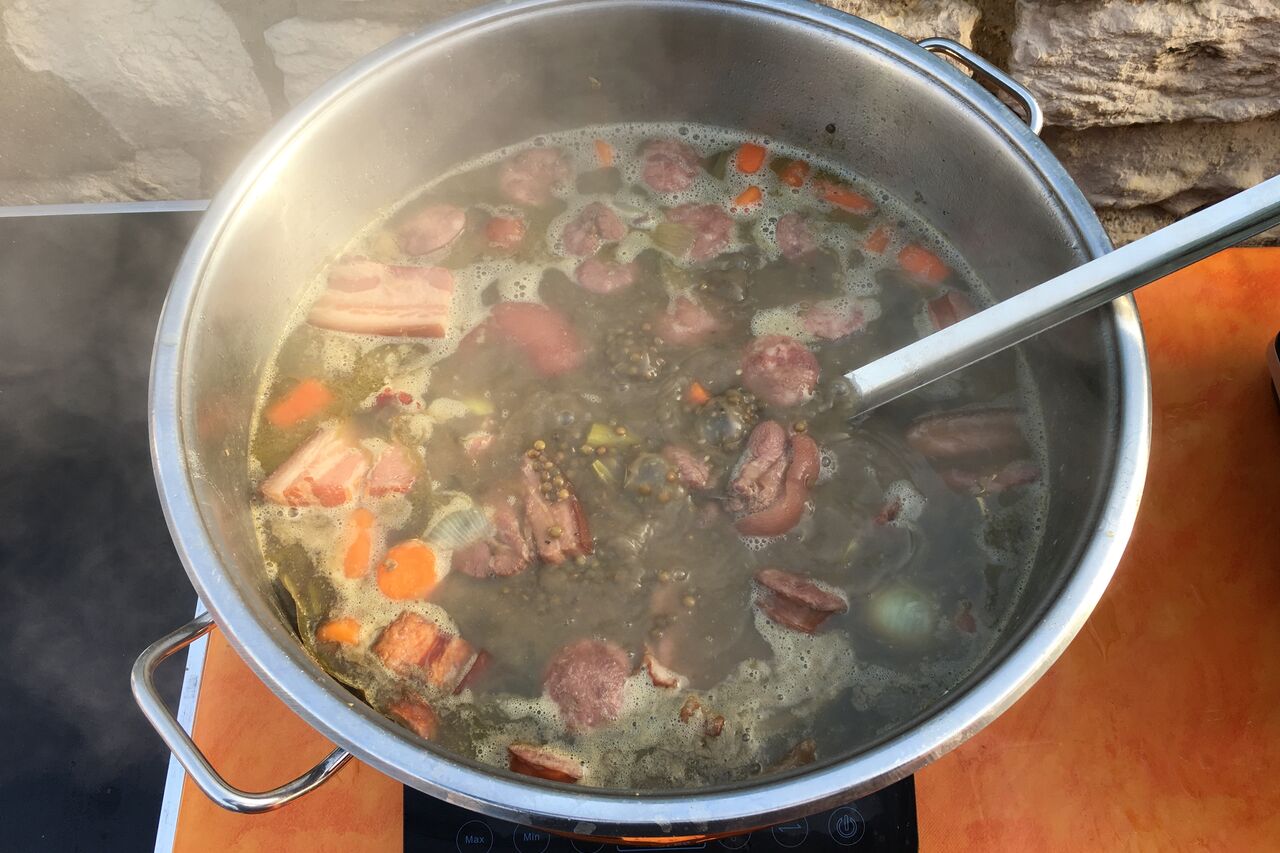 Petit Salé aux Lentilles