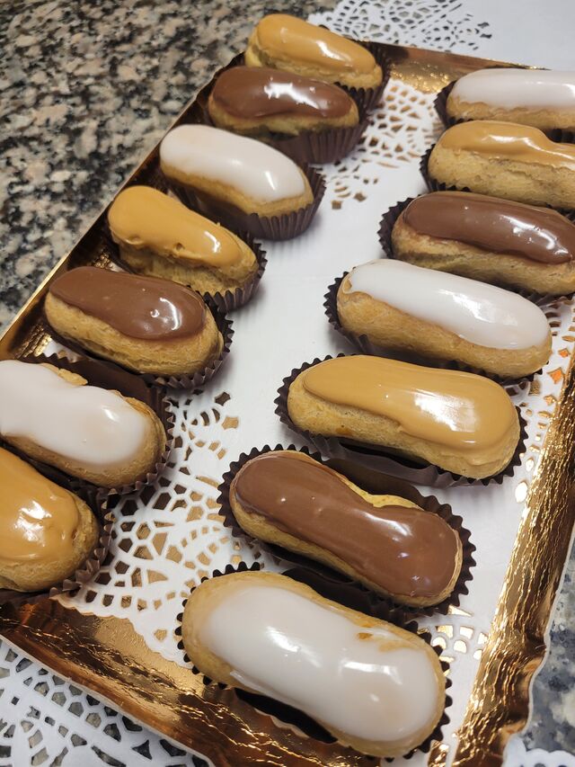 ECLAIRS chocolat, café, vanille