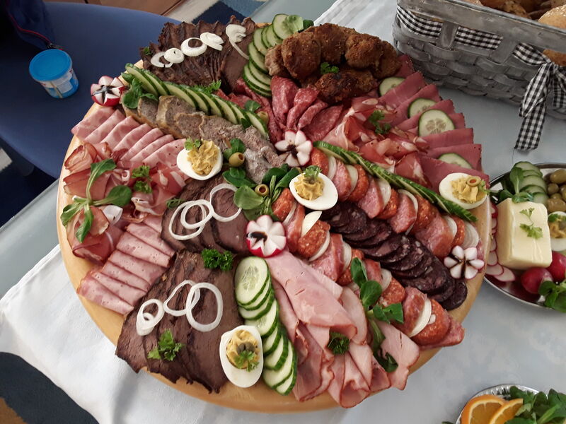 Wurst-Schinken-Teller