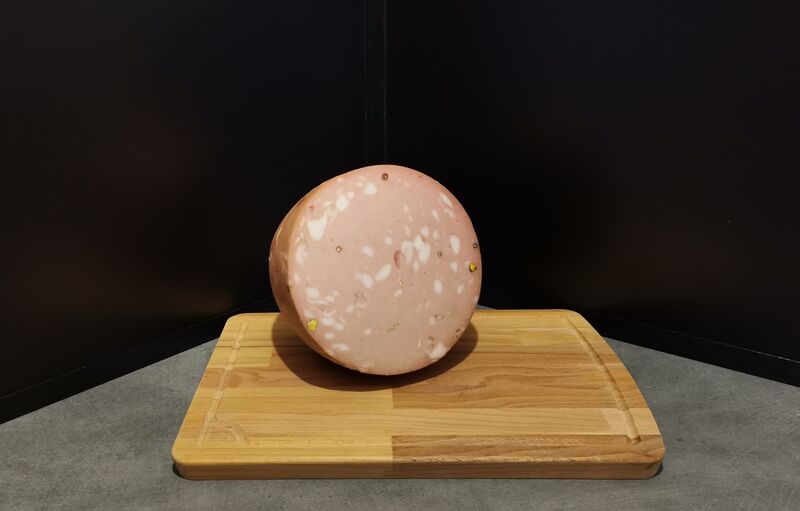 Mortadelle pistachée = 22.50€ le kilo