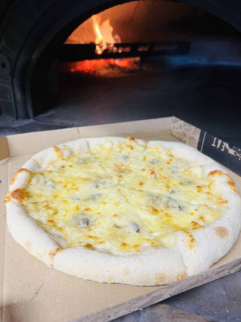 Pizza Quattro Formaggi