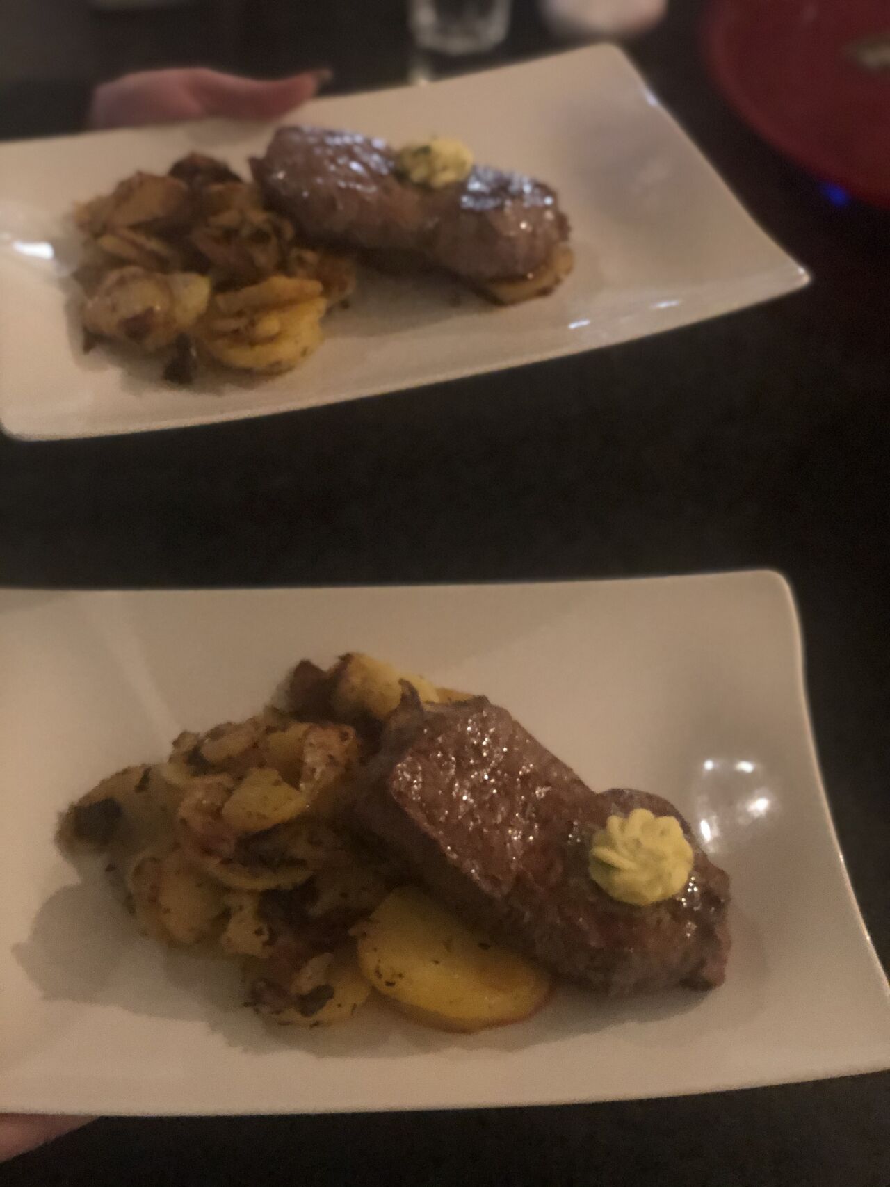 Jeden Donnerstag 11:30-17:00 Uhr
Rumpsteak mit Pommes frittes 11,90€