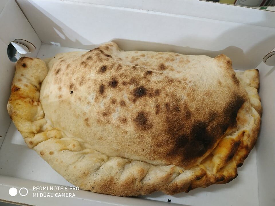 Calzone 13€base au choix / 3 viandes au choix / légumes 