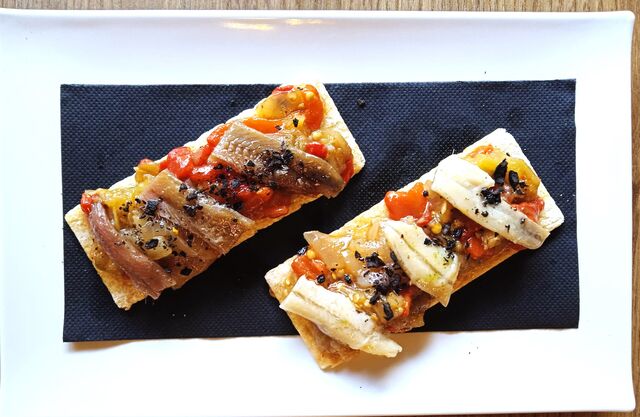 Duo de Marinera, Escalivada, Anchoa y Boquerón.