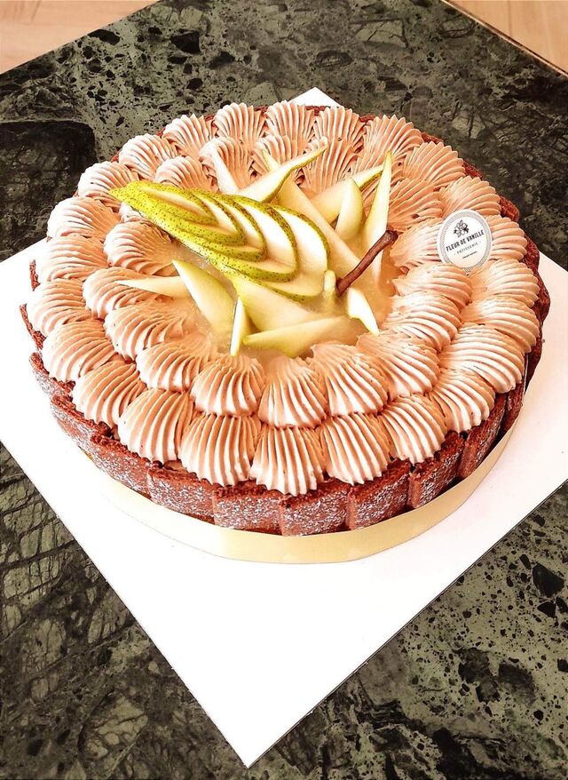 Charlotte Pêra Chocolate