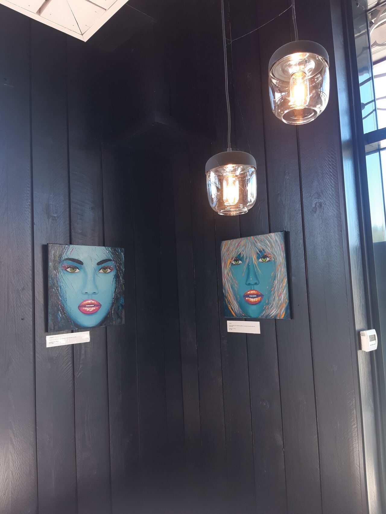 Salle 300, Tableau de VANINA CROMBEZ, Artiste Peintre