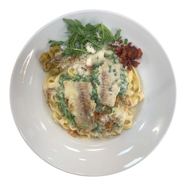 Fisch mit frichem Spinat mit Parmesan Nudeln
