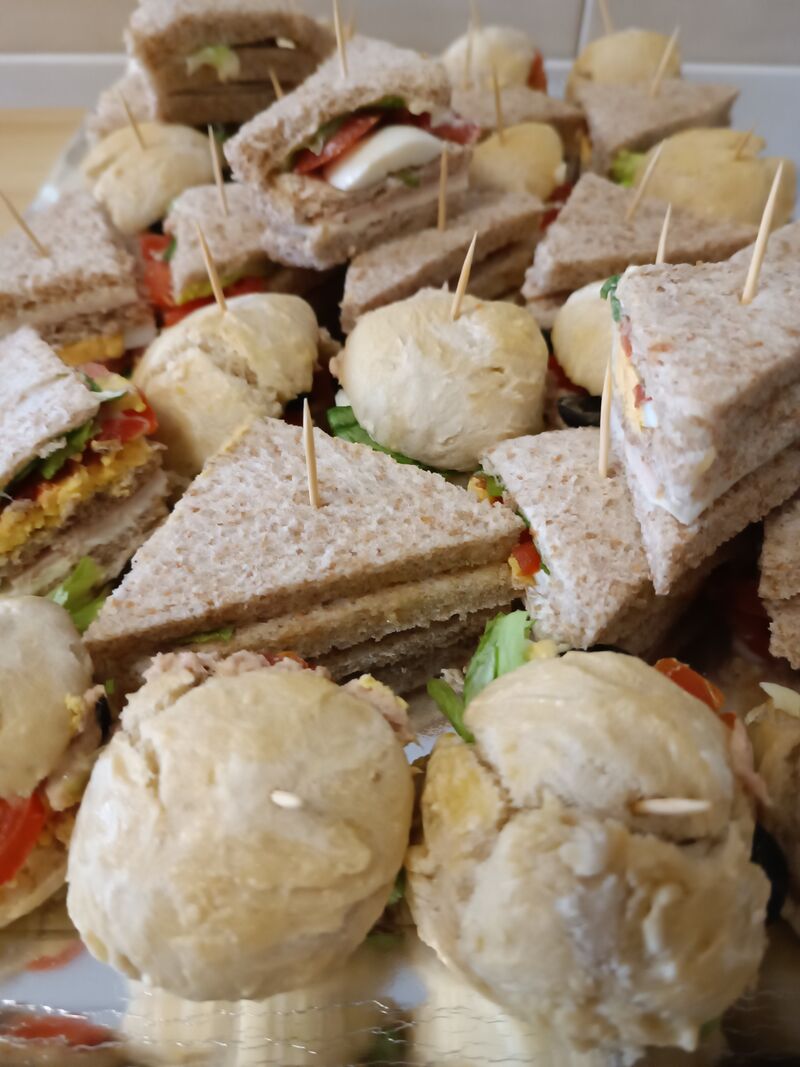 Plateau personnalisé par vos soins sur devis!