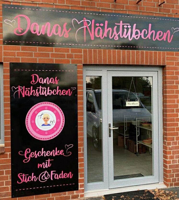 Wir haben Zuwachs bekommen !
Danas Nähstübchen
Geöffnet Nachmittags oder nach Terminvereinbarung.