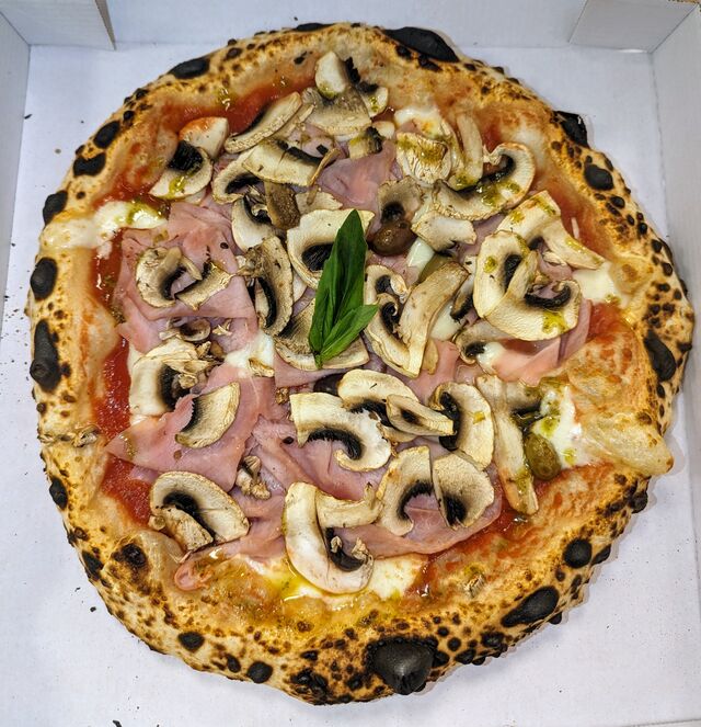 Pizza Regina