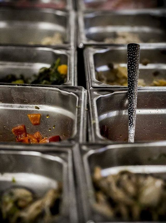 productos frescos ,creaciones sorprendentes, todo cocinado por nosotros.