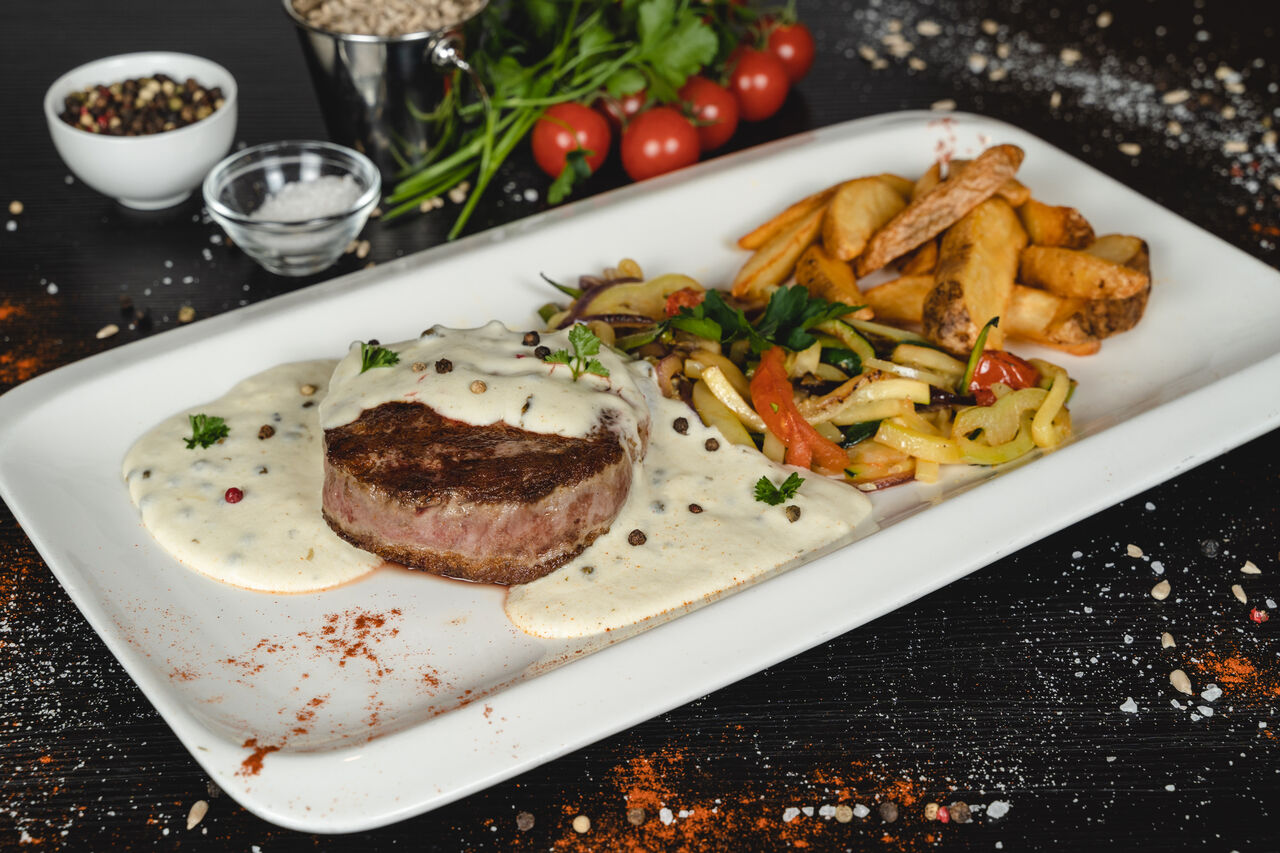 Biftek u umaku od zelenog papra