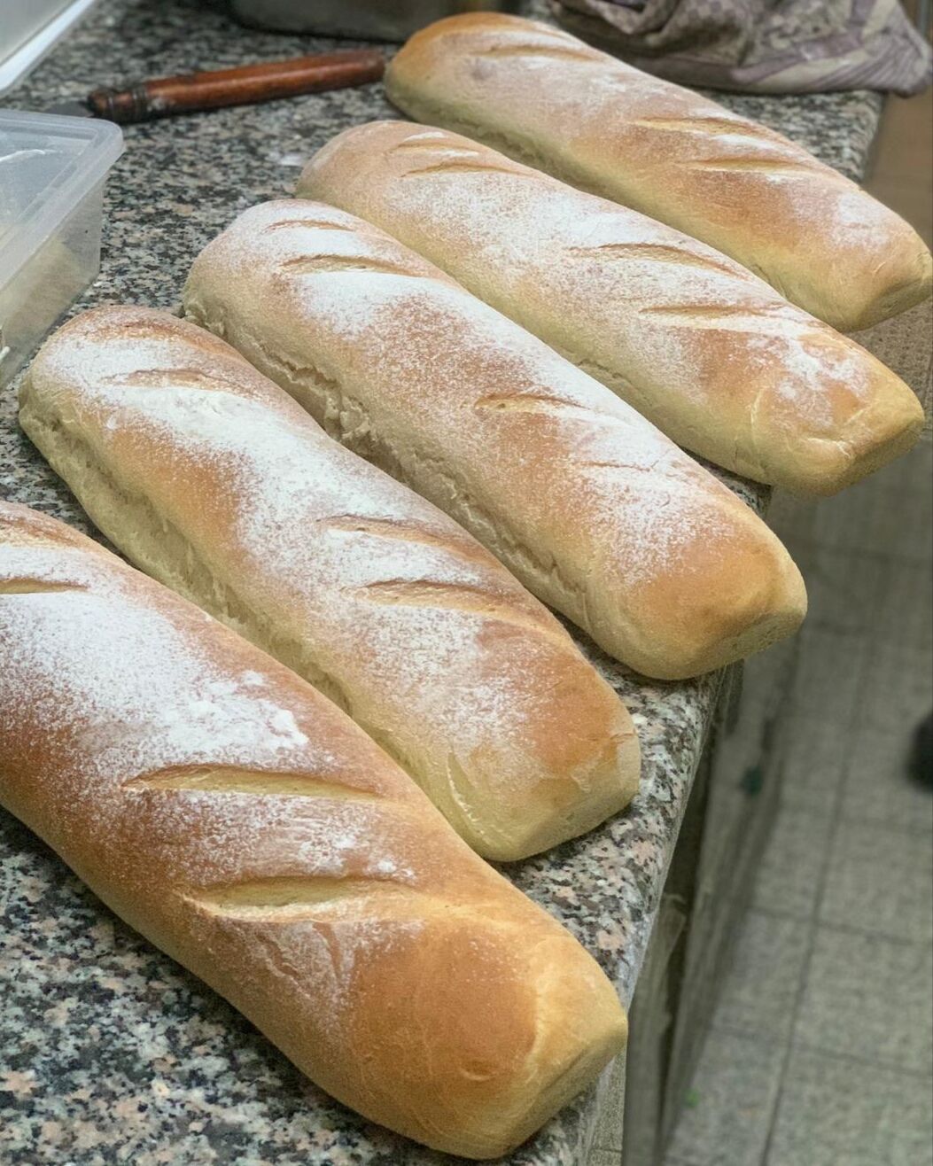 Täglich backen wir selbst unser Brot.