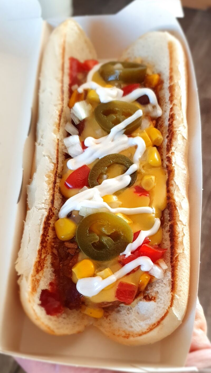 Veganer Chili Cheese Dog