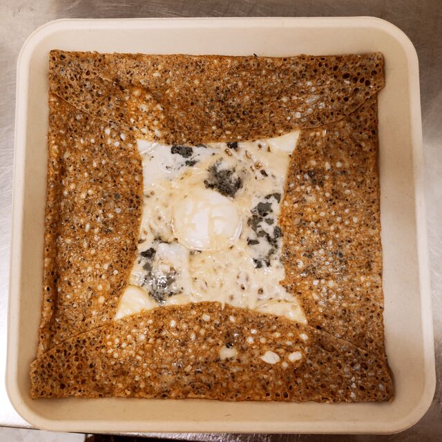 FROMAGERE : roquefort, chèvre, emmental (sur place et à emporté)