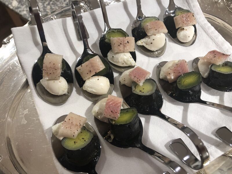 Poireaux anguille œuf de caille poché 