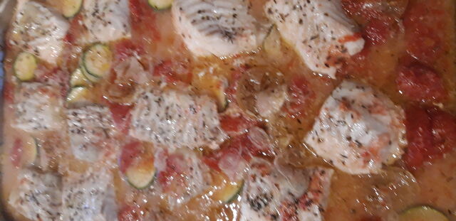 Dos de cabillaud aux petits légumes de saisons 