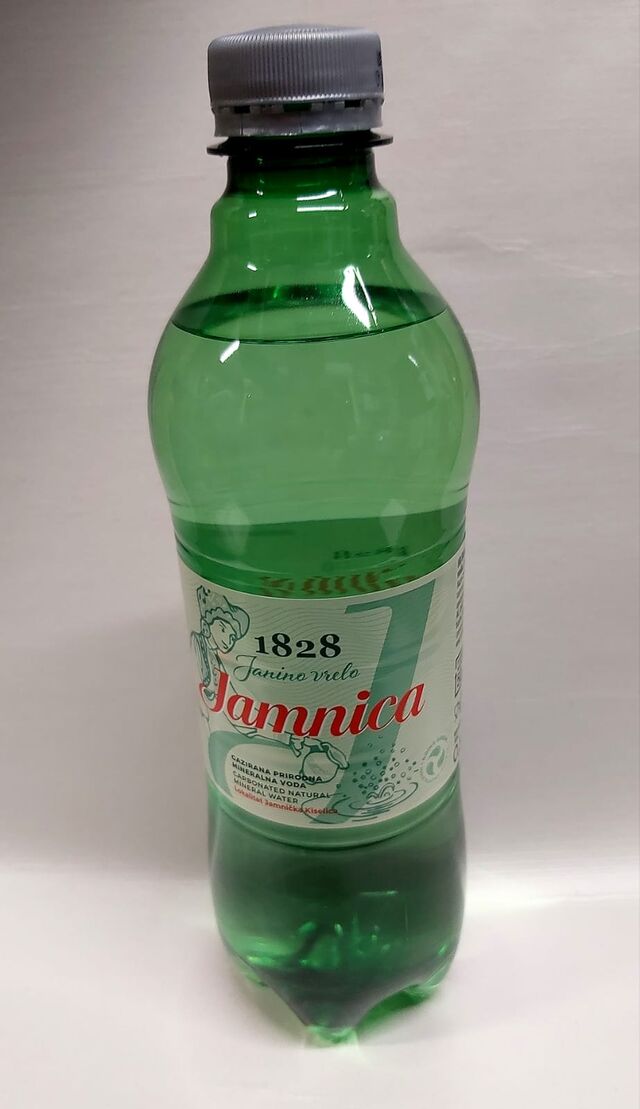 Mineralna voda 0,5l