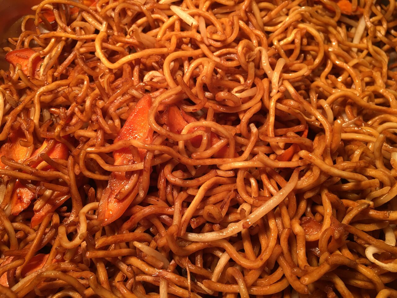 Nouilles sautées aux légumes 