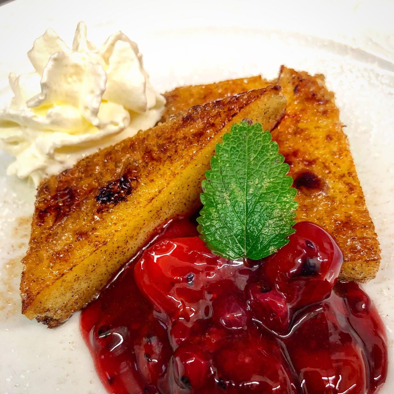 So einfach und so lecker !! Gebratene Grießschnitten mit hausgemachter Roten Grütze