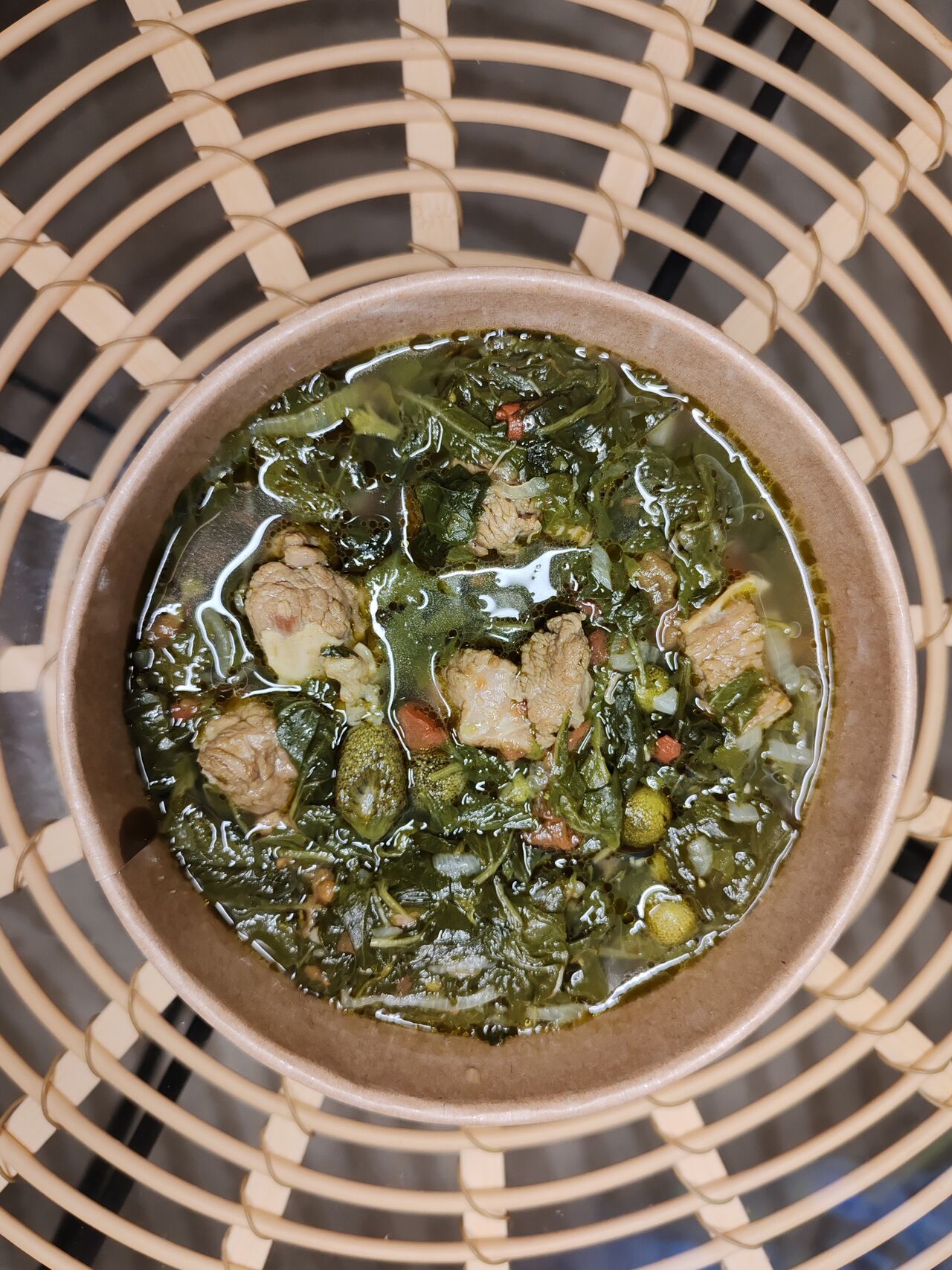 Romazava (brède mafane sauté à la viande de boeuf)