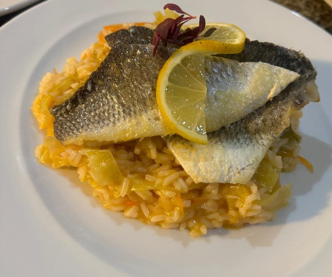 Filete de Robalo com Arroz de Legumes