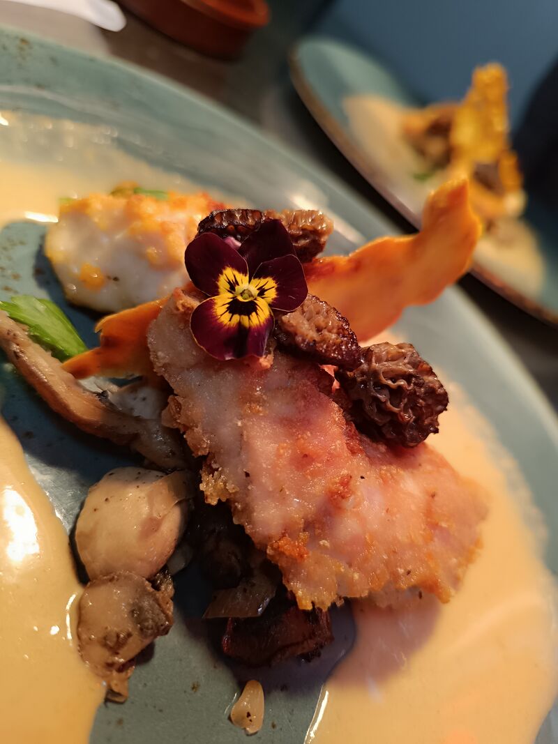 ris de veau croustillant/ truffe/ morilles/ sce Rancio