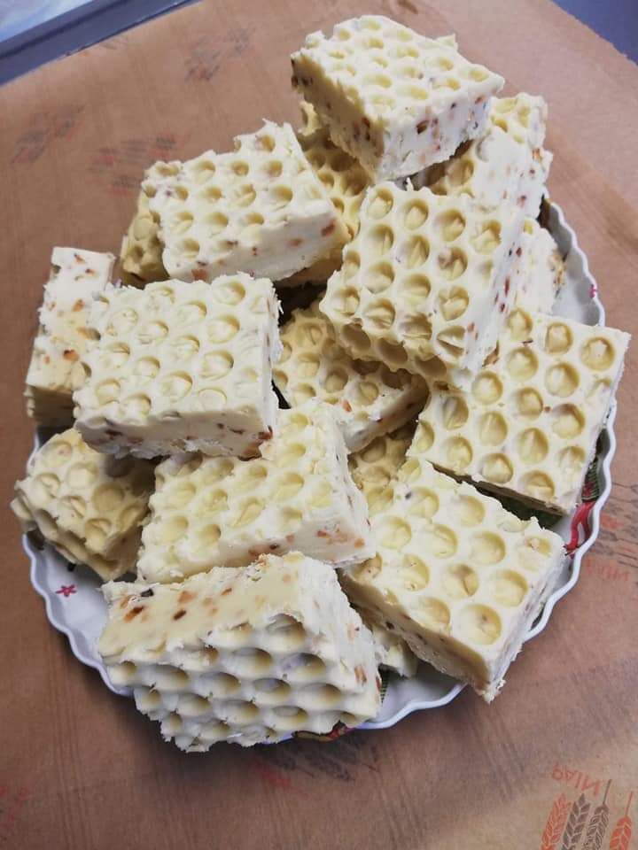 Nid d'abeille chocolat blanc riz soufflé