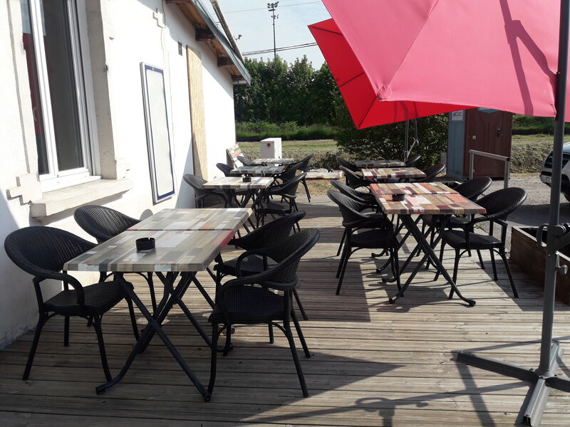 Terrasse d'Eté prochainement couverte et chauffé pour les hivers rigoureux