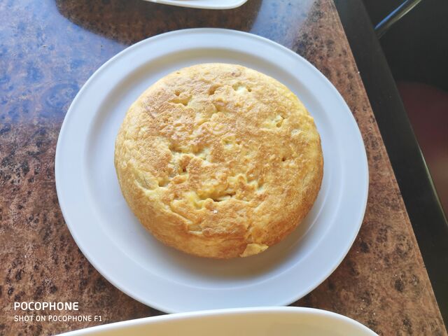 Tortilla recién hecha de 16cm con o sin cebolla poco hecha o muy hecha al gusto