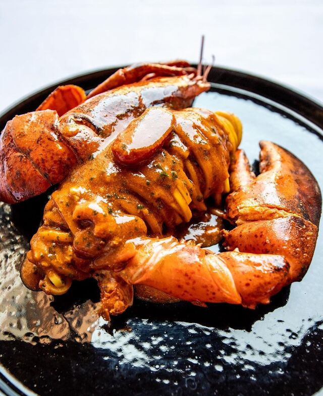 SPAGHETTI ALLA CHITARRA CON ASTICE 