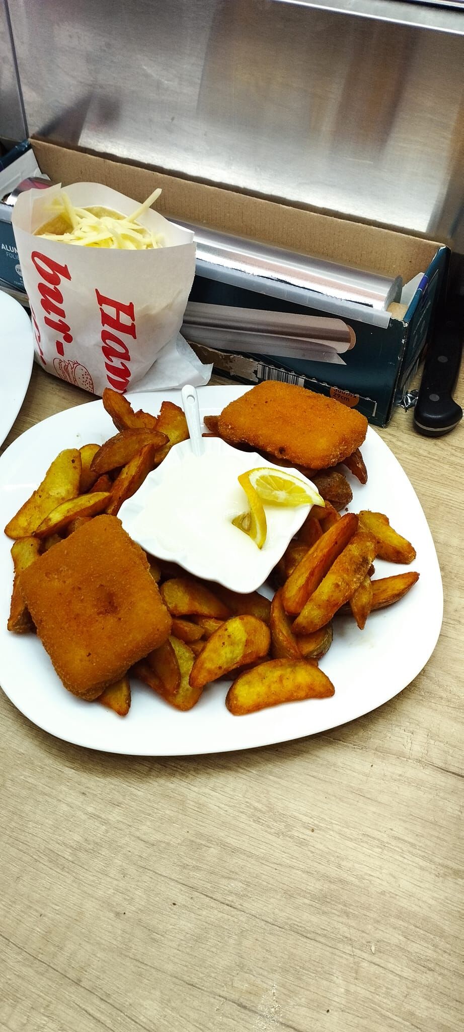 Rántott trappista sajt steakburgonyával