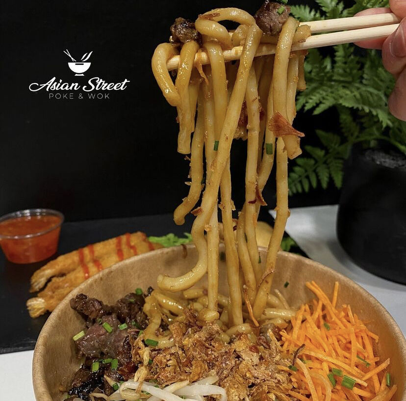 Yaki Udon Boeuf, nouilles de riz avec notre sauce spéciale Udon. 