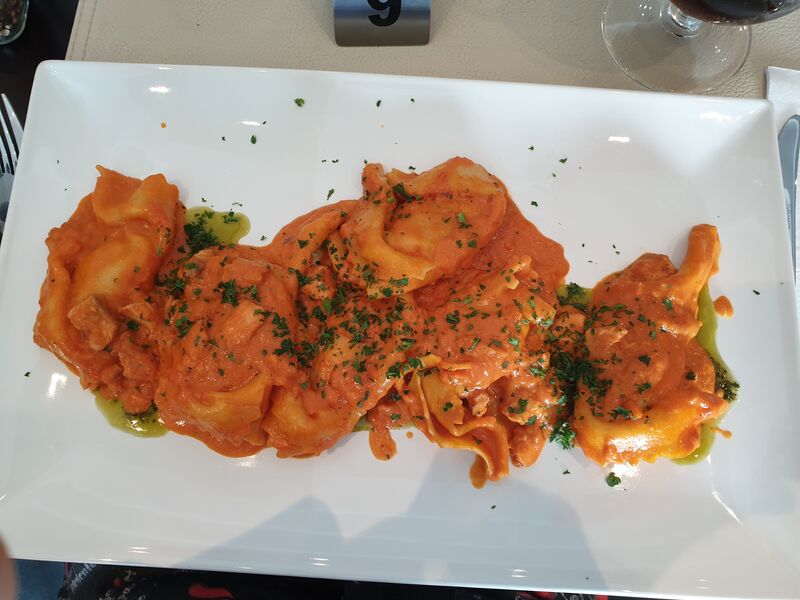 Tortelloni al salmone