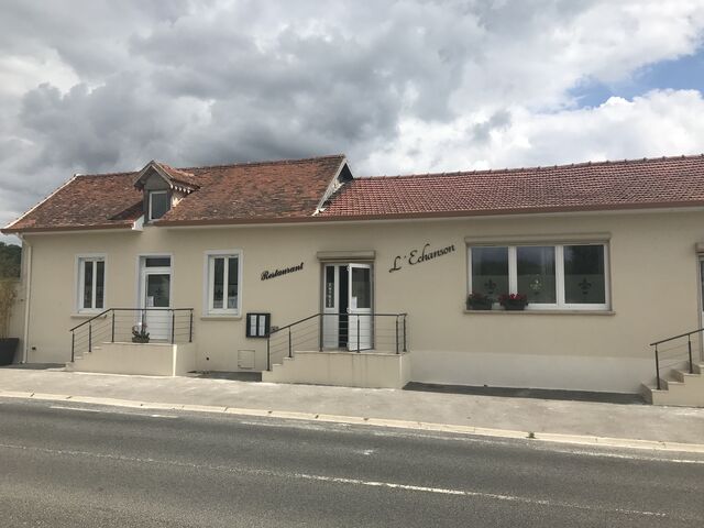 Voici l’extérieur du restaurant.