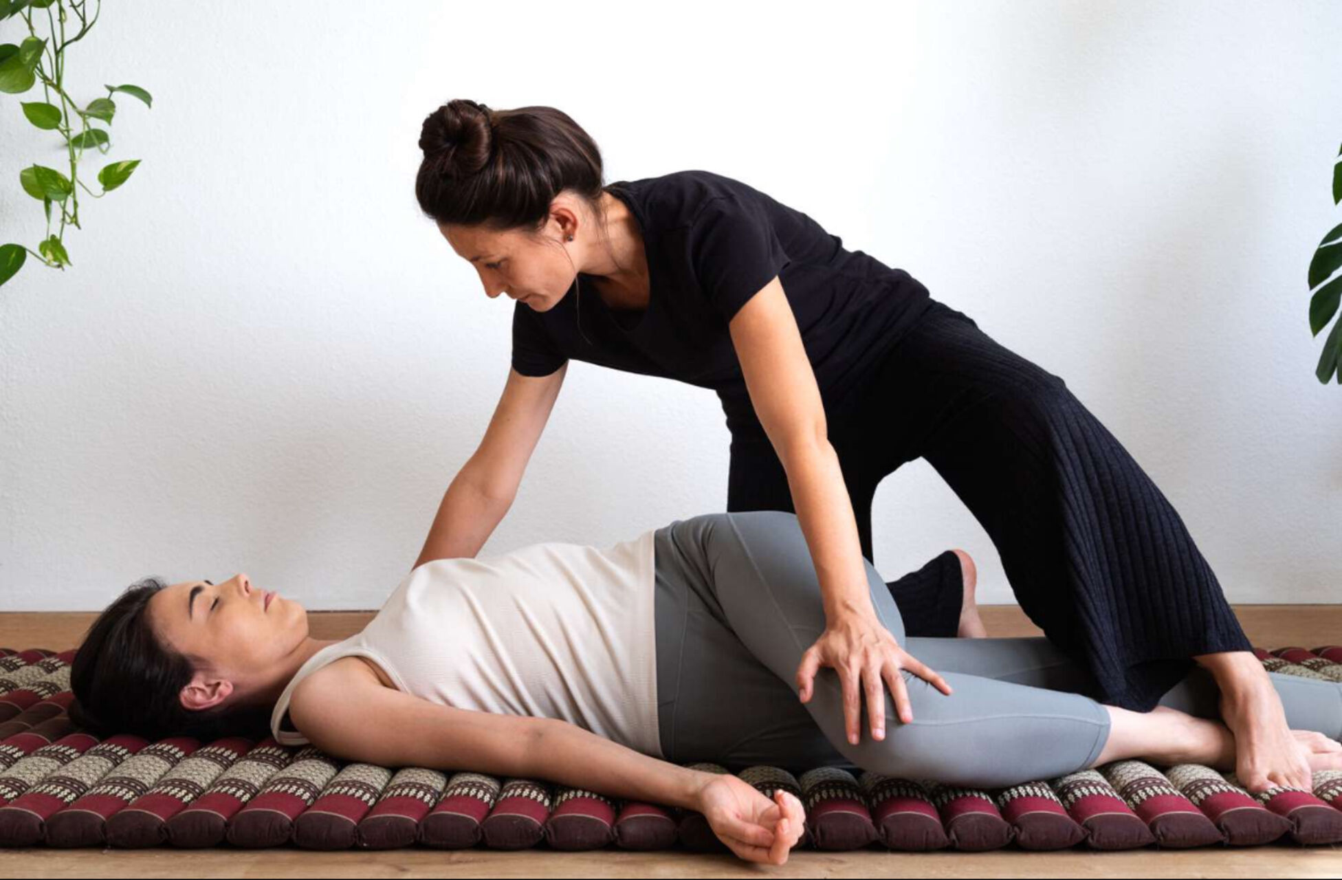 Thai Massage (ohne Öl)