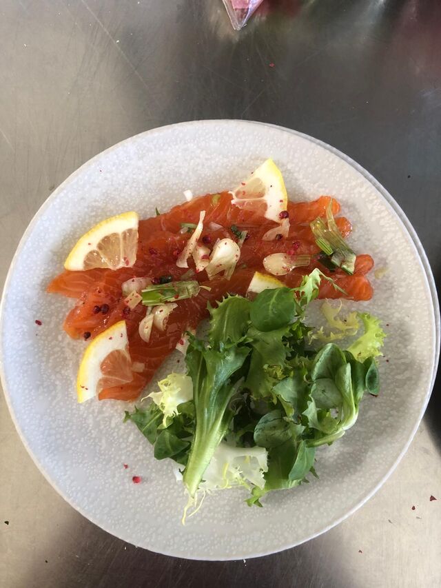 Gravlax de saumon maison, signature d'épices du chef