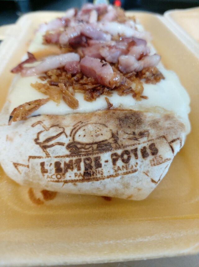 Tacos signé L'Entre-Pôtes !